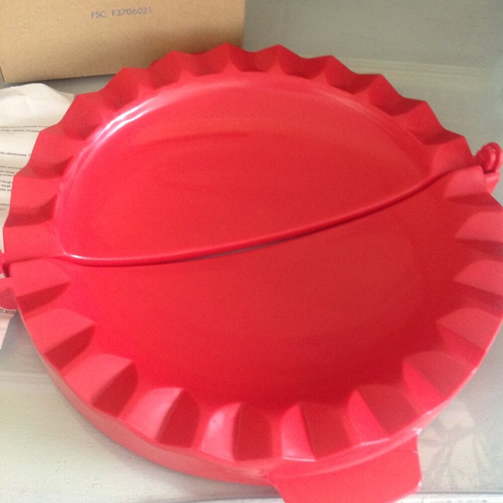 Avon Vintage Pasta and Pastry Mold